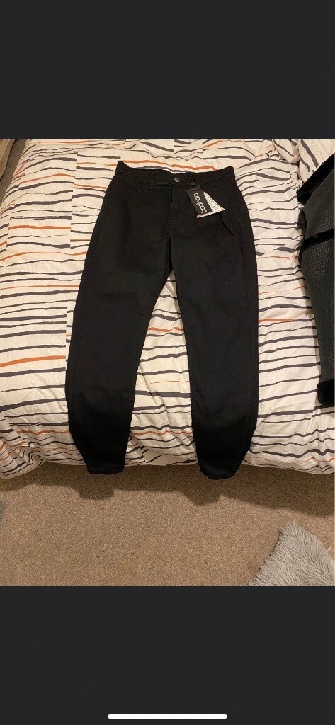 black skinny jeans boohoo